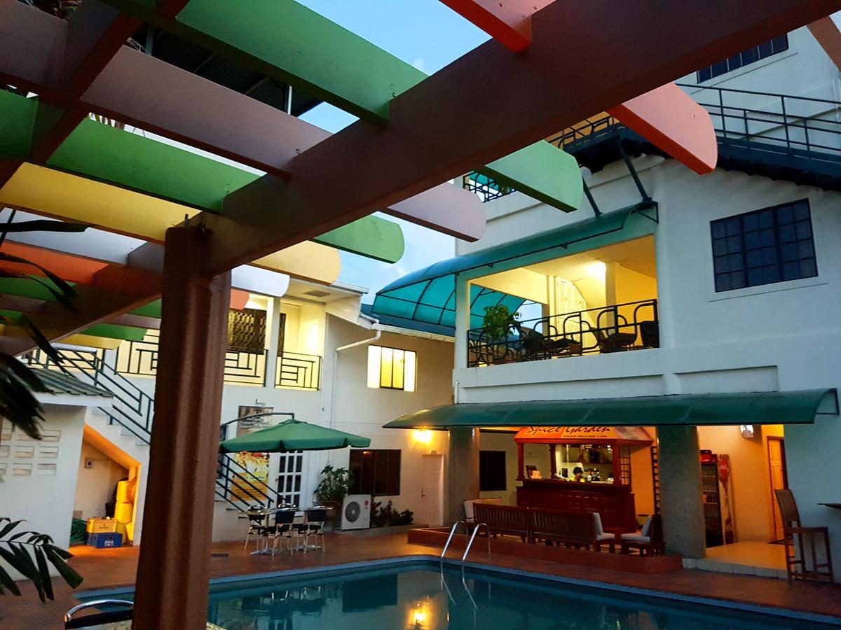 Brandsville Hotel Georgetown Bagian luar foto