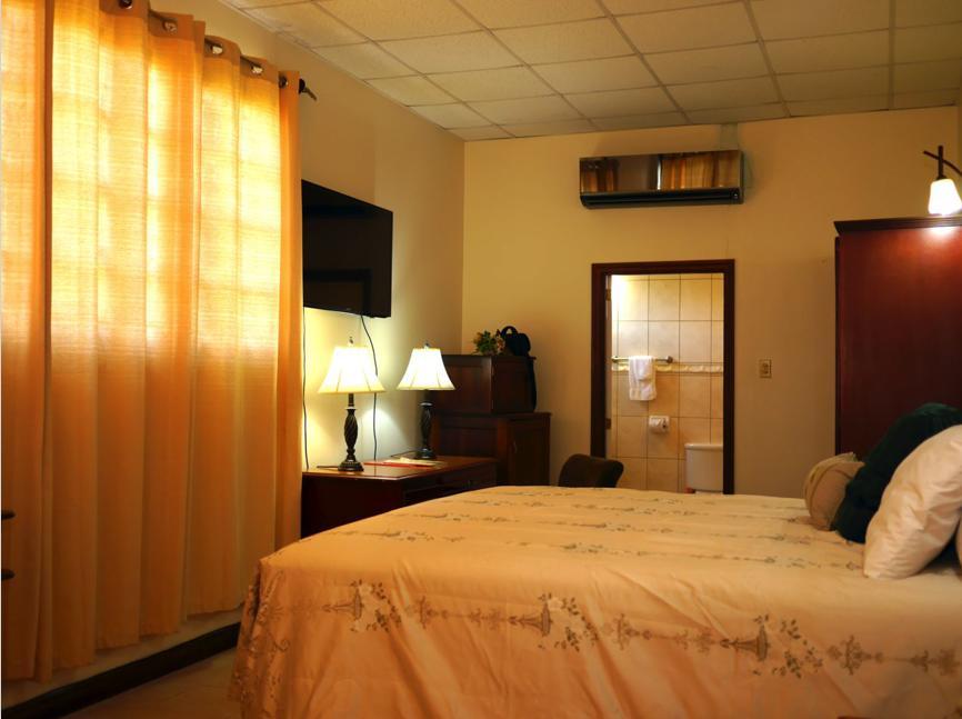 Brandsville Hotel Georgetown Bagian luar foto