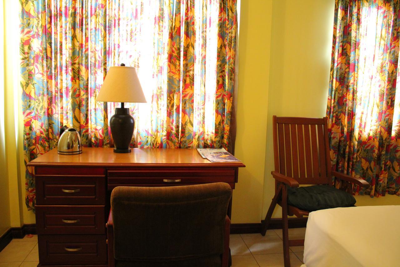 Brandsville Hotel Georgetown Bagian luar foto